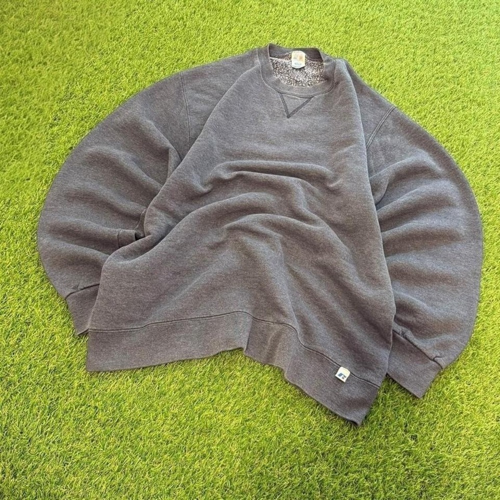 Vintage Russell Athletic grey crewneck sweatshirt Size Large tall